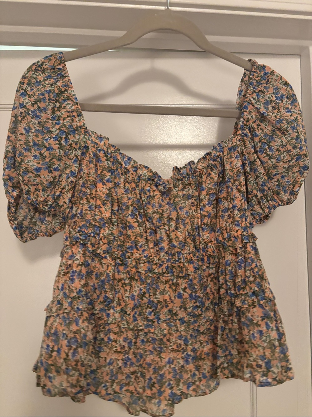 ASTR the Label puff sleeve top